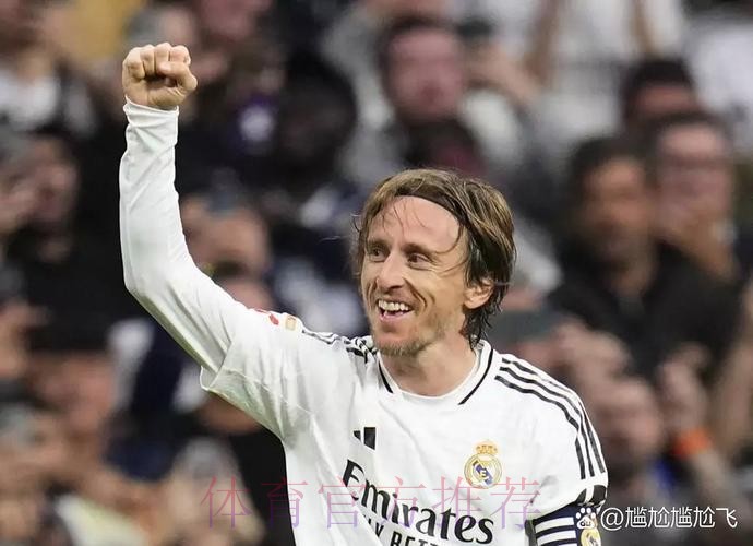 阿斯报:皇马为巴斯克斯开500万欧年薪续约报价 阿斯报:皇马为巴斯克斯开500万欧年薪续约报价